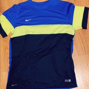 Men’s Nike short sleeve